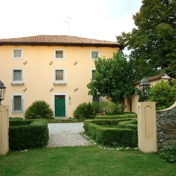 Casa Due Tigli B&B, hotel v destinaci Corno di Rosazzo