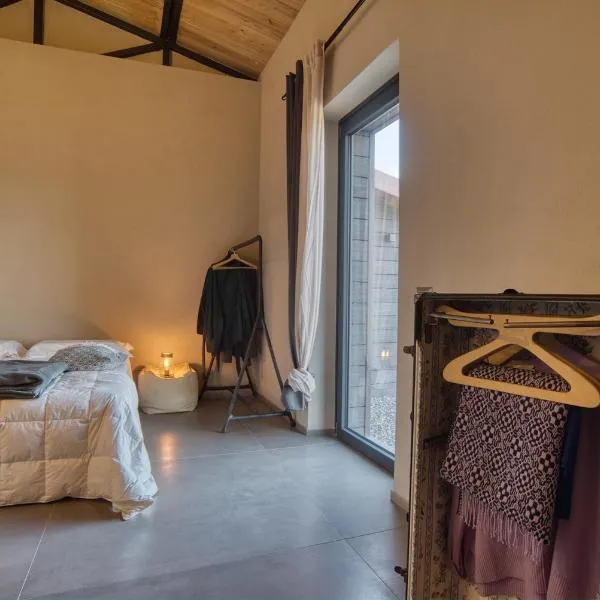 PaterMater b&b in South Tuscany- Rol Room, hotel v destinaci CastellʼAzzara