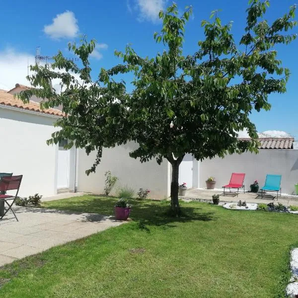 La Maison des Roses, готель у місті Лонжвіль-сюр-Мер