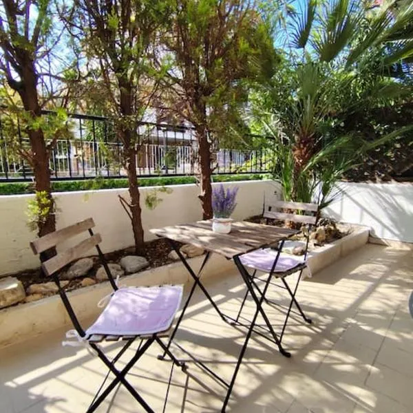 Casa Vacanze 'La Scogliera', hotel in Bisceglie