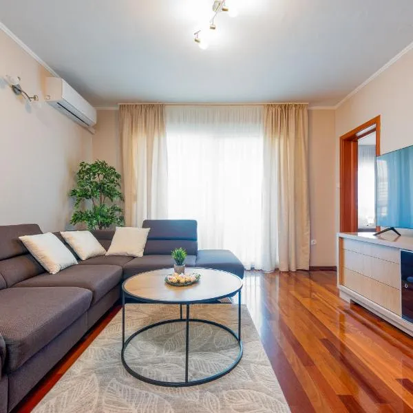 Apartment Matea with terrace, hotel v destinácii Zadar