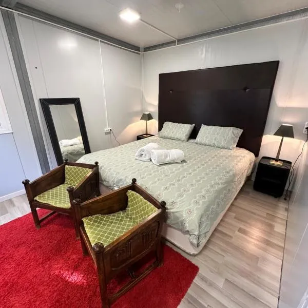 BUNGALOW INFANTA, hotel en Torrelaguna