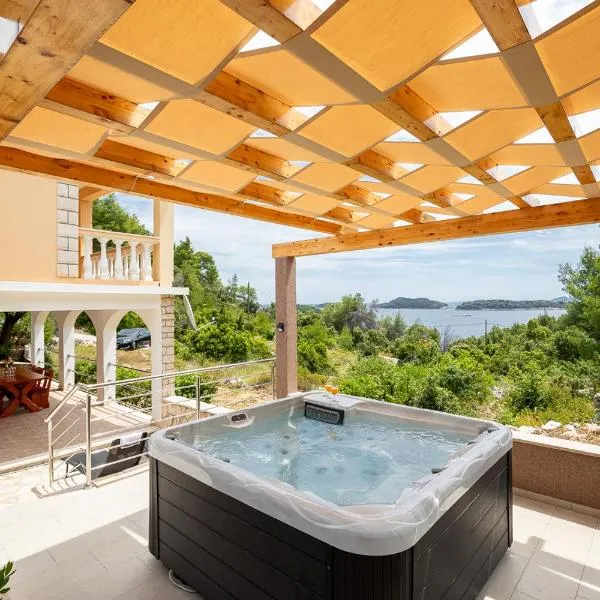 Villa Franciska, hotel in Blato