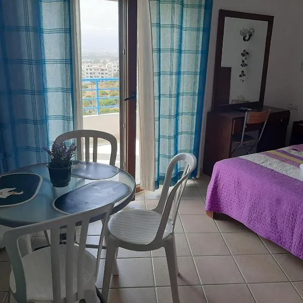 Séduisant Studio vue piscine Cabo négro, hotel v destinaci Cabo Negro