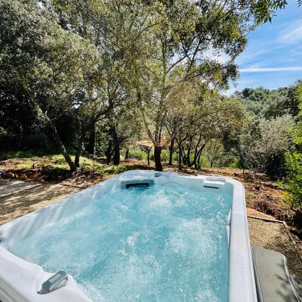 La grange des amoureux piscine jacuzzi et massages, hotel v destinaci Le Beausset