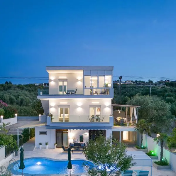 Stork Apartments, hotel sa Hanioti