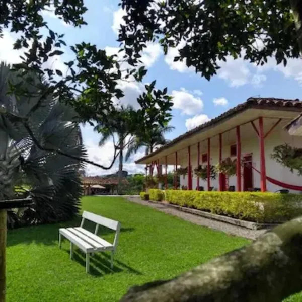 Finca Hotel Santana Campestre – hotel w mieście Quimbaya