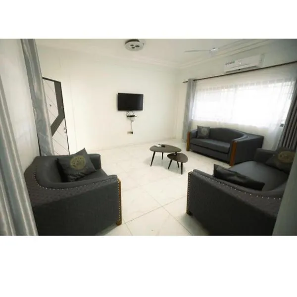 DAA DINGBE SUITES - Luxury Two Bedroom Apartments, hotel v Tamale