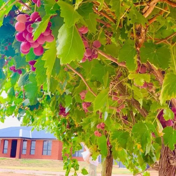 Nevid Family Home, hotel a Merbein South
