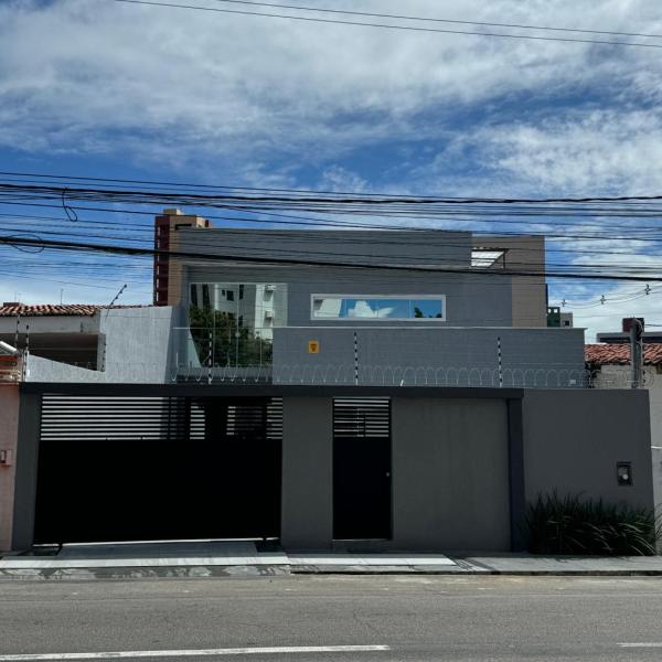 Casa de alto padrão