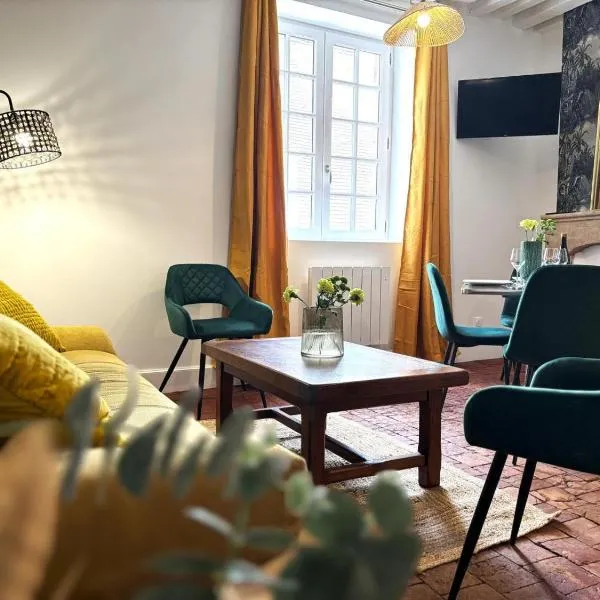 Duplex de charme au cœur historique de Moulins avec équipements modernes et literie incluse - FR-1-489-523, готель у місті Мулен