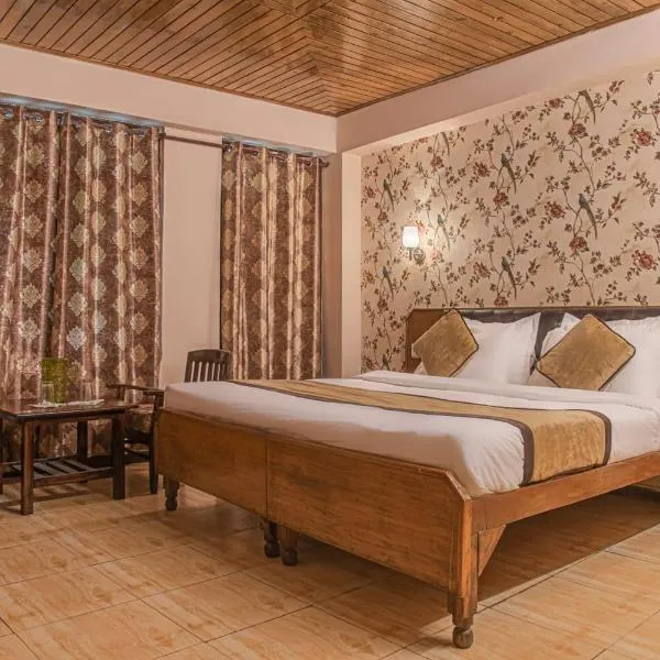 Hotel Atithi Mall Road: Jūnga şehrinde bir otel