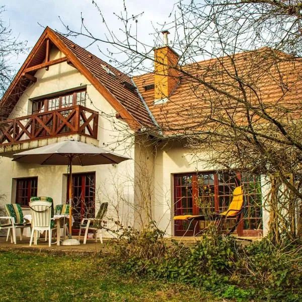 Pine Grove Villa, hotel Gödöllőn