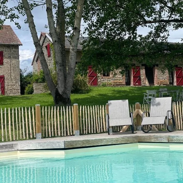 Maison d'hôtes Ourdeaux et Gite Chez Rouchon，Saint-Avit-le-Pauvre的飯店