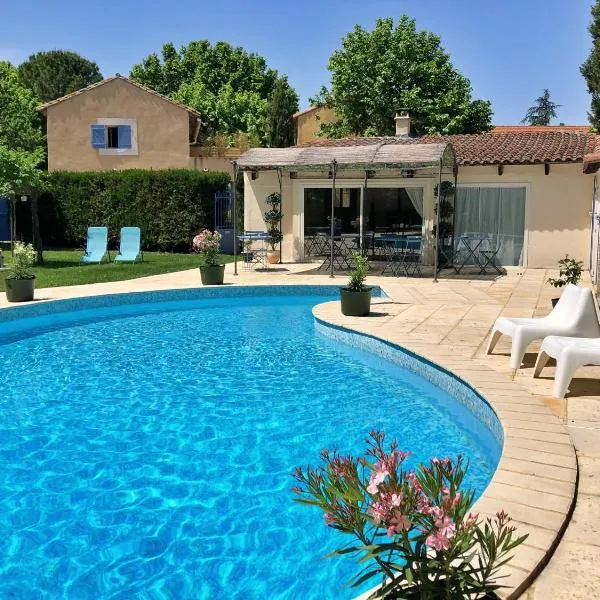 Clos St Pierre de Fraisse, hotel v destinaci Montfavet