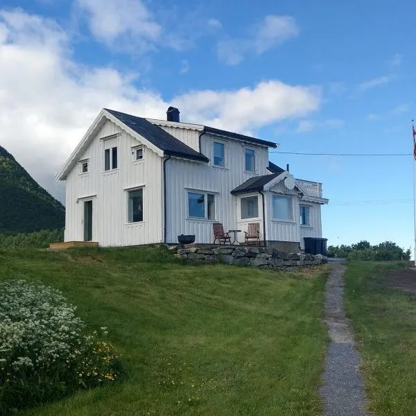 This Old House - Check in Breathe out, hotel in Strønstad