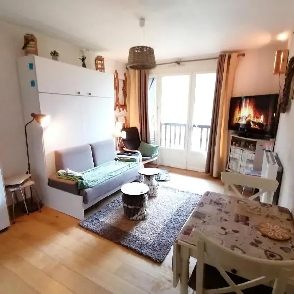 Appartement balcon vue pré et montagne, hotel in Vielle-Aure