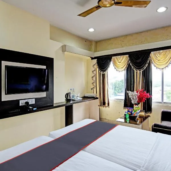 OYO Flagship Hotel Night Owl, ξενοδοχείο σε Durgapur