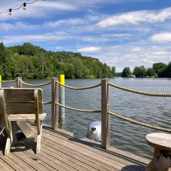 Iglu Camp Templin، فندق في تيمبلين