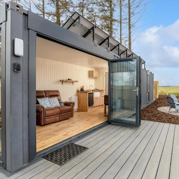 The Off Grid Cabin, hotel in Insch