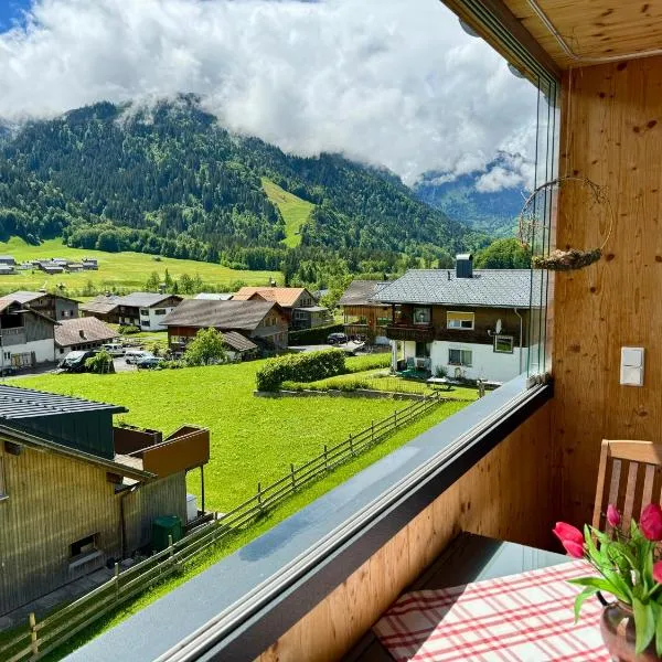 쇼페르나우에 위치한 호텔 Ferienwohnung Schoppernau