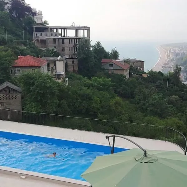 Центр семейного отдыха Квари, hotel v destinaci Kvariati