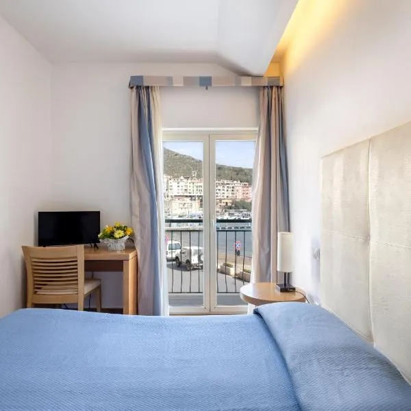 Bi Hotel – hotel w mieście Porto Ercole