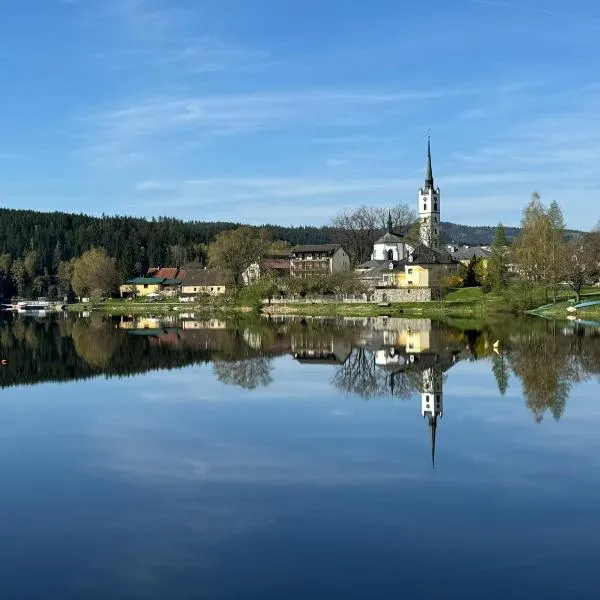 Wellness & Spa Apartments Lipno - Frymburk, hotel a Kramolín