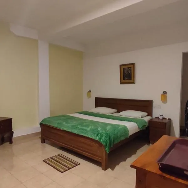 Blue Sky Hostel, hotel v destinaci Nallathaniya
