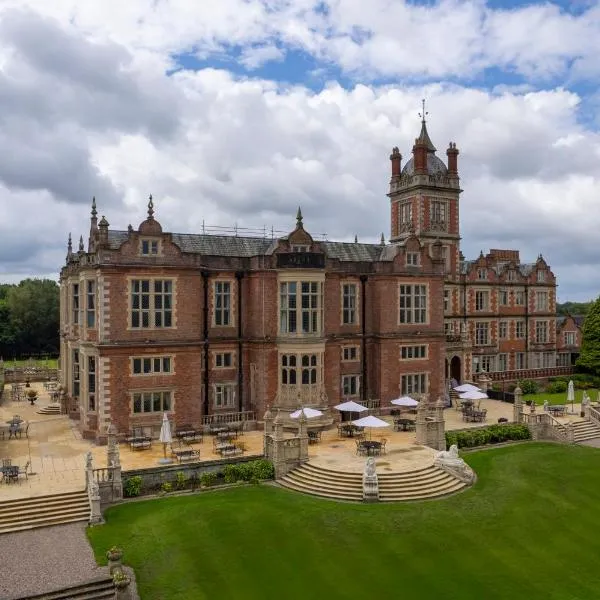 Crewe Hall Hotel & Spa - Cheshire, hotel in Alsager