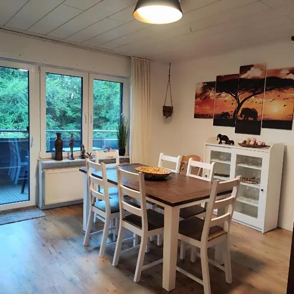 tolle Ferienwohnung an den Dörenther Klippen、イッベンビューレンのホテル