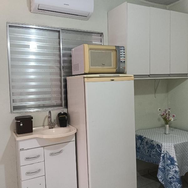 Pousada Santos lll, kitnet confortável com ar condicionado - Foto 4
