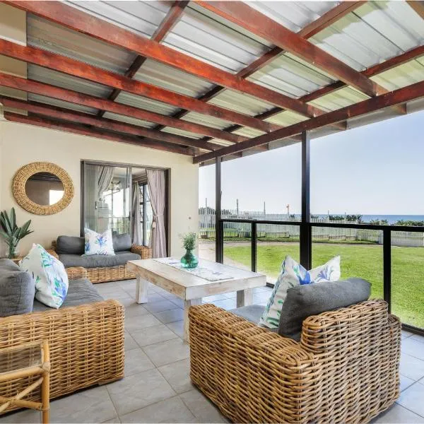 Sea Breeze Beach House, hótel í Uvongo Beach