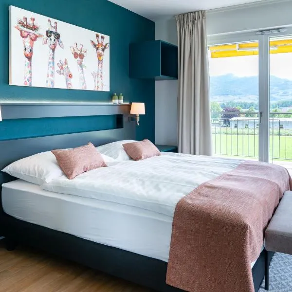 Alp Art Hotel Monthey、Collombeyのホテル