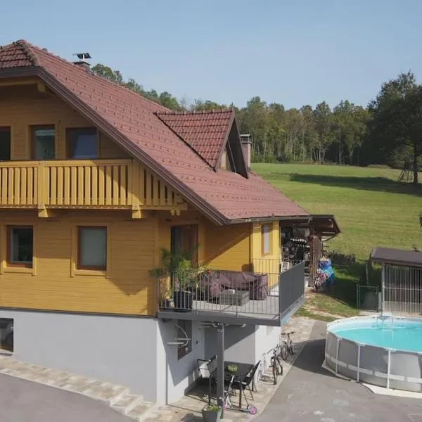 Snoopy House, hotel v destinaci Žužemberk