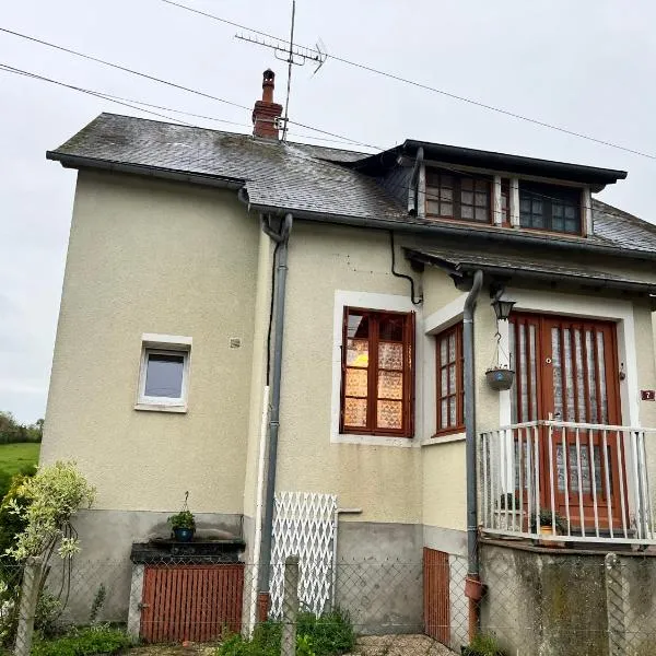 maison de 100 m2 comprenant 3 chambres avec jardin, hotel v destinaci Dun-sur-Grandry