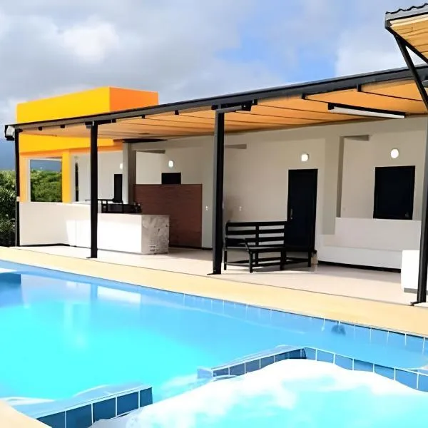 Excepcional CASA FINCA piscina privada wi-fi tv – hotel w mieście Tocaima