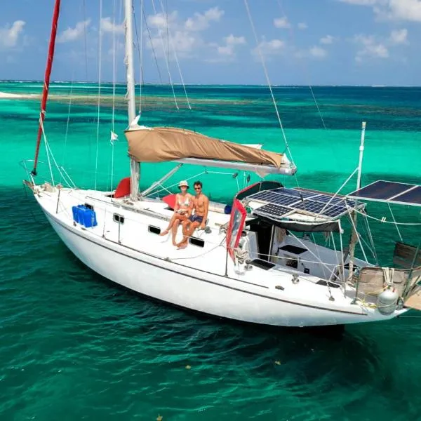 San Blas Sailing Experience With Us!、Mamartupoのホテル