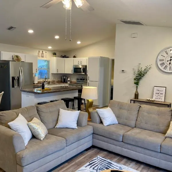 Cozy 3 Bedroom Vacation Home, hôtel à North Port