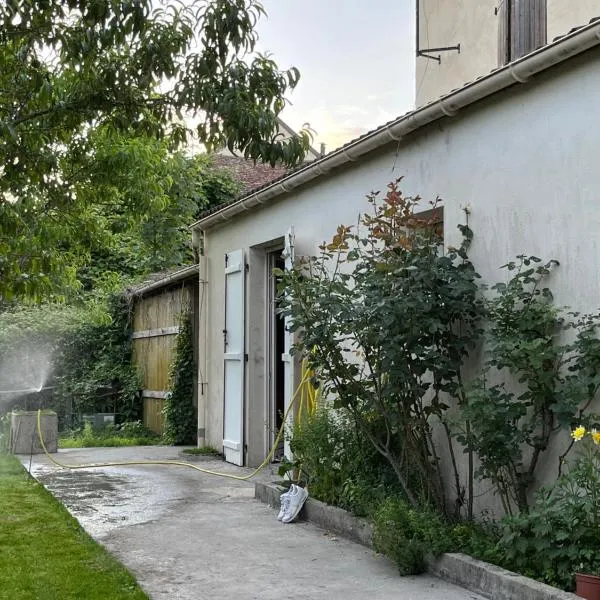Endroit charmant, hotel in Coulommiers