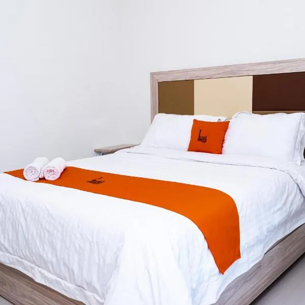 L'cost Homestay, hotel v mestu Sawah