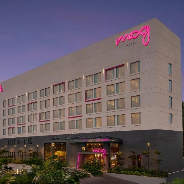 Moxy Bengaluru Airport Prestige Tech Cloud, hotel in Devanahalli-Bangalore
