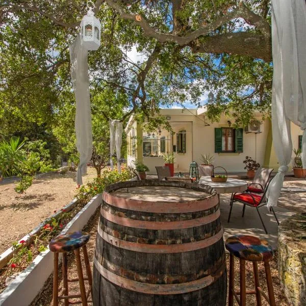 Leandros Private House Near Shipwreck Beach, hotel en Áno Volímai