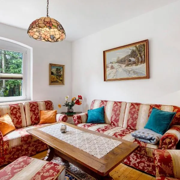 Ferienhaus Waldliebe、Hüttenrodeのホテル