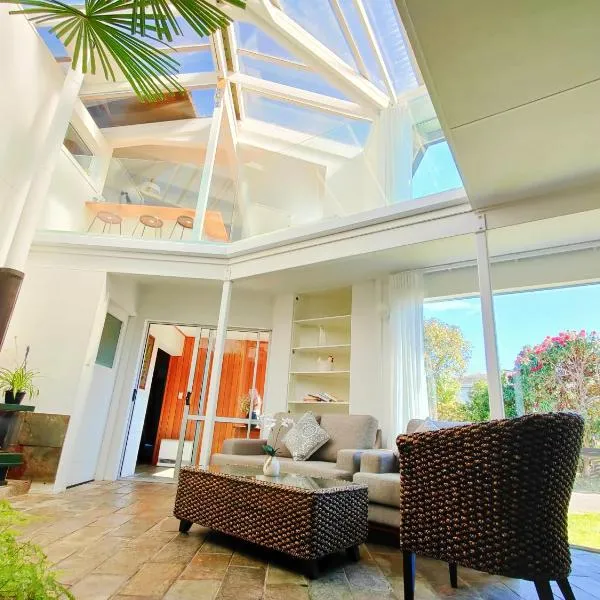 Delight in Birch-Lake View Holiday Home, hotel v destinaci Taupo