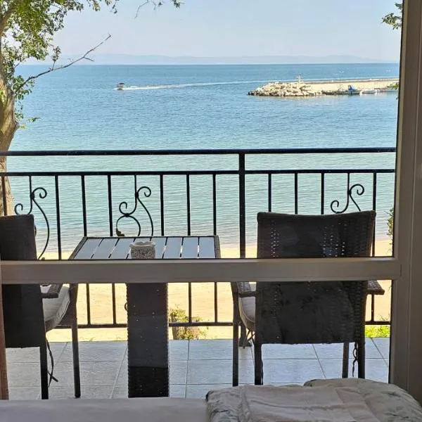 Studio Porto Beachfront Chernomorets โรงแรมในเชอร์โนโมเรทส์