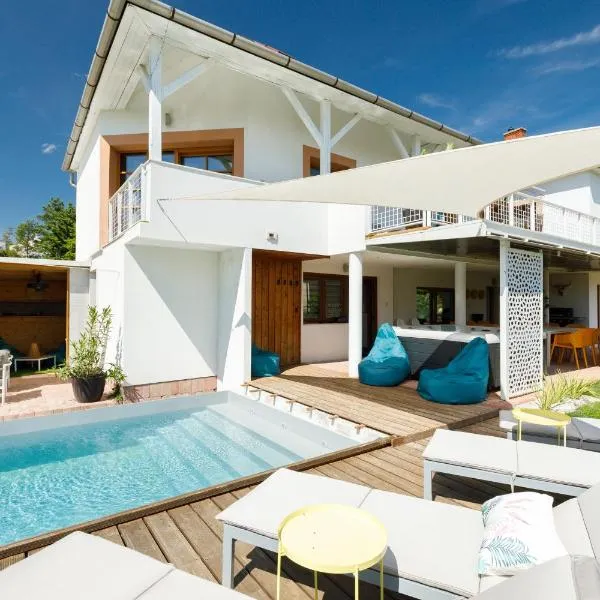 KUMBHAKA Villa โรงแรมในโชปาค