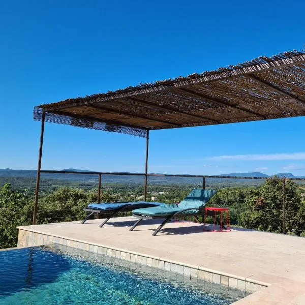 Chambre indépendante, grand lit 180x200cm, piscine de 16m avec vue magnifique, hotel v destinácii Cotignac