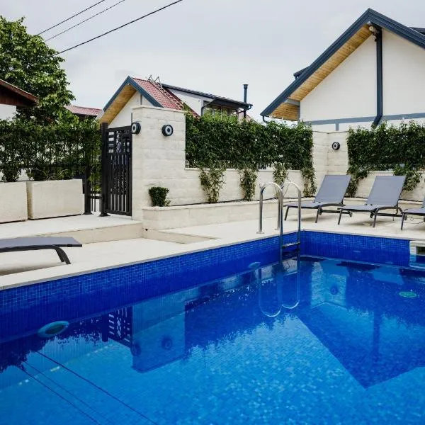 Villa Perla, hotel in Tivat