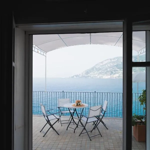 Villa The Cliff, Hotel in Maiori
